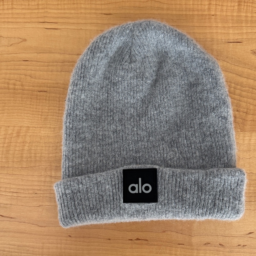 ALO Yoga Classic Gray Beanie